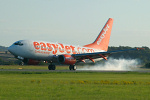 Photo of easyJet Boeing 737-73V G-EZJX (cn 32419/1321) at London Luton Airport (LTN) on 29th August 2006