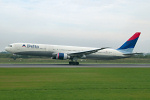 Photo of Delta Air Lines Boeing 767-432ER N832MH (cn 29704/807) at Manchester Ringway Airport (MAN) on 12th September 2006