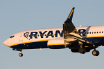 Photo of Ryanair Boeing 737-8AS EI-DWV