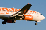 Photo of easyJet Boeing 737-73V G-EZJY